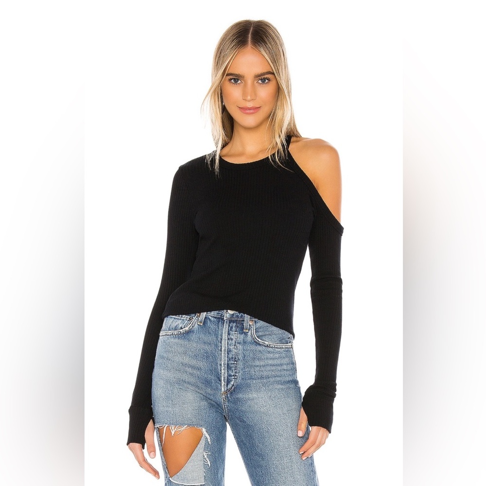 Camley Top in Black